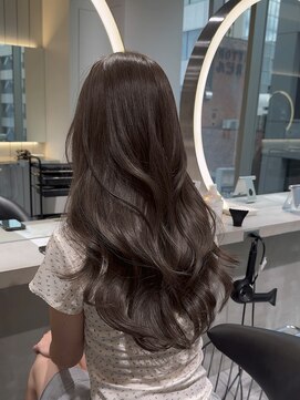 ロンドウル 熊本(Lond ulu) 韓国へア/ブリーチ/顔周りカット/ハイトーン/レイヤーカット/