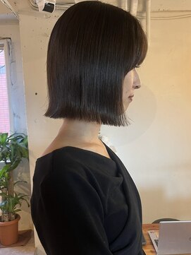 ライン(LINE) ボブ/切りっぱなしボブ/オリーブグレージュ