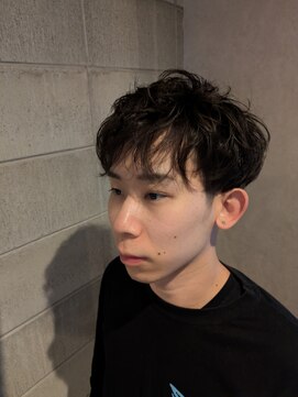 ワンワンオー バーバーショップ コンチネンタル(@110 BARBER SHOP continental) 韓国風コンマヘアマッシュ