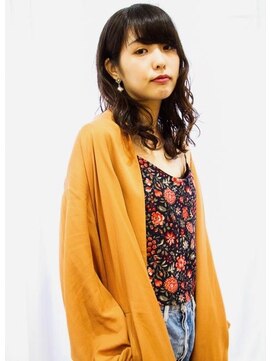 ニマ(nima) ゆるふわウェーブ×重ためバング