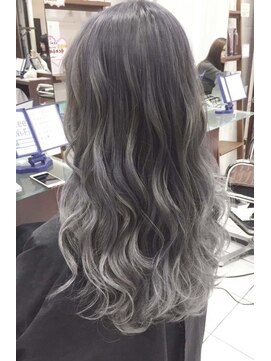 デイズ(days) 夏ヘア原宿　アッシュグラデーションカラー ブリーチWカラー