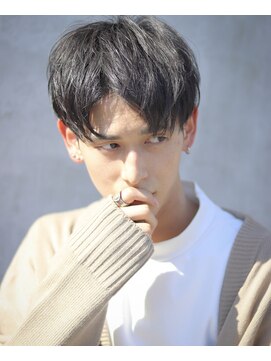 ベッロ(Bello) 韓国風センターパートスタイル