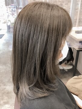 ビースリー ロア ミディアムレイヤー×イルミナカラー 2022/4/2