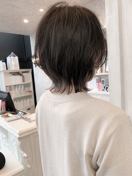 キャアリー(Caary) 福山市　イルミナカラー人気外ハネくびれウルフ人気キャアリー