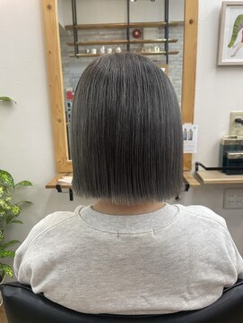 ヘアメイク ゼロサンヨンゴ(Hair Make 0345) ハイトーン切りっぱなしボブ