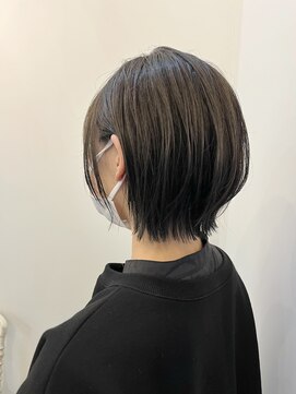 エフ ヘアーアンドリラクゼーション(F. hair & relaxation) ミニウルフボブ切りっぱなしボブくびれウルフブルーブラック