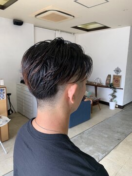 エミタス ヘア リゾート(EMITAS Hair Resort) 刈り上げツーブロック/ブラウンメッシュ