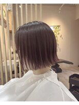 ウル(Ulu')&nbsp;切りっぱなしボブ&ピンク系カラー