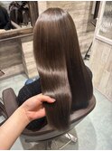 オリーブベージュ