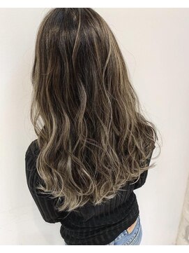 カルラ(Karra) 外国人風アンニュイルーズWave&イルミナカラー