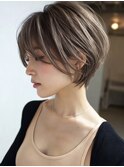 白髪ぼかしショートボブ