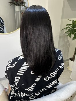 髪質改善×ダメージレス施術！うねりや広がり、ごわつきを抑えて通う度に毛先まで柔らかい質感に！