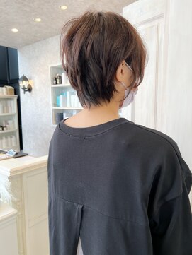 キャアリー(Caary) 福山Caary20代30代40代50代60代ショートヘア小顔補正立体カット