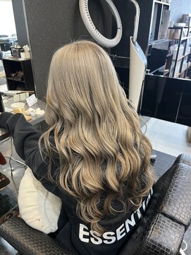 カフネ(KAHUNE) ミルクティーグレージュ