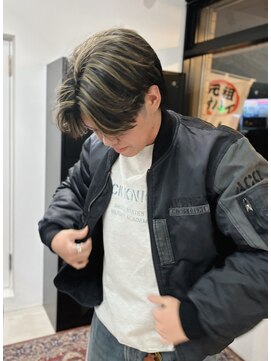 クイン(qin) メンズハイライトセンターパート