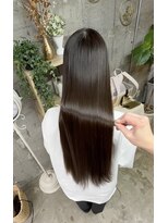 ララク(RARAQ)&nbsp;極艶美髪矯正｜髪質改善×縮毛矯正で叶える上質ストレート