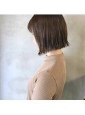 切りっぱなしボブ&透明感グレージュ!