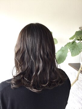 ロッタ(Lotta) ☆Lotta 照井麻由佳☆大人かわいいミディ