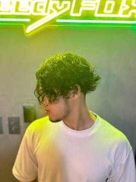 グリーディーフォックス 代々木(Greedy FOX) アップバング/ツーブロックマッシュ/束感/波巻き[シェービング]