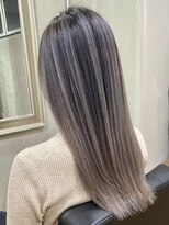 ロナバイソル(lona by SoL)&nbsp;美髪ストレートカット/毛先グラデーション