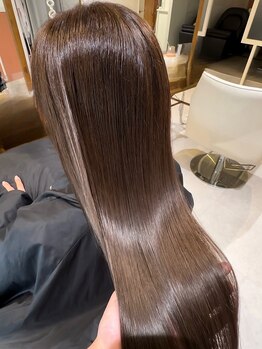 スペックホルダーミミ(Spec Holder mimi)の写真/【髪質改善】驚きのツヤと手触りを叶え髪質改善トリートメント☆ダメージ毛も自然なストレートヘアに♪