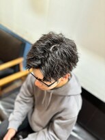 ヘアーワークス ボナ(HAIR WORKS bona.)&nbsp;質感で遊ぶ縦落ちパーマ/ツイストスパイラル/センターパート