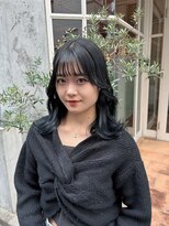 ムージー(moug)&nbsp;くびれレイヤースタイル