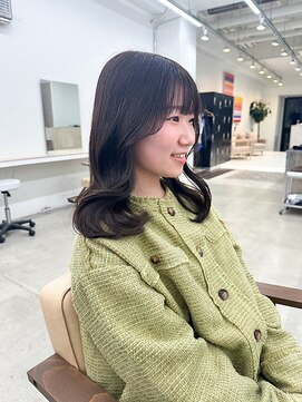 エトレ(etore) 顔まわりレイヤー×ゆるふわミディ