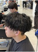 ツイストスパイラルマッシュ刈り上げツーブロックメンズパーマ