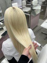 エヌアイ オモテサンドウ(ni omotesando) ツヤツヤブロンド♪♪ ハイトーン 抜きっぱなしブロンド