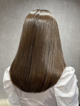 フィッシュヘアー(fish hair)の写真/髪の履歴と地毛を元に、あなたに似合うヘアを提案。自宅でのお手入れの再現性も高いスタイルを☆