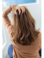 アコロン(acoron)&nbsp;小顔カット＿くびれセミディ＿アッシュカラー ＿新宿