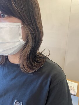 シー 岡崎(,SHE) 斜めバング/グレージュカラー/デザインカラー/東岡崎