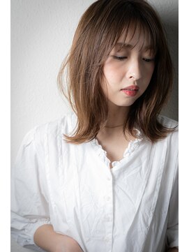 カバーヘア ブリス 上尾西口店(COVER HAIR bliss) ミルクティーベージュ外ハネ小顔くびれミディアムv上尾30代40代