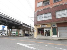 アイアンドアイ(I&I)の雰囲気（国道248号を曲がると、環状線とコンビニのすぐ横のテナントです）
