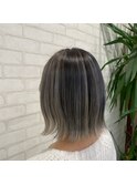 くびれボブミニウルフ透明感シルバーアッシュグレージュカラー