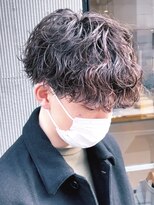 アントバイフィフス 秋田(unt by fifth) 秋田メンズカットメンズパーマ波巻きパーマセンターパート眉毛