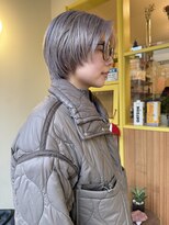 ヒントステーション(HINTSTATION) 〈浅草 半個室〉ホワイトシルバー×マッシュショート