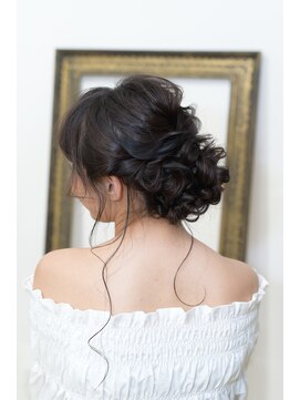 ヘアーアンドメイク シャンプー(hair&make shampoo) 低めヘアアレンジ