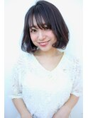 重めボブでもしっかり動く。フェミニンボブ。