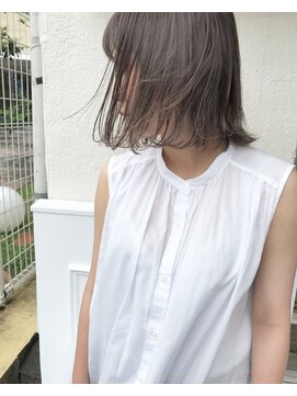 ムジーク(Musiiik) ボブとシアベージュ