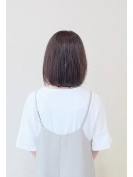 ランコントレ 千代 前下がりのワンレングスボブ