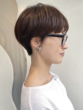 モリオ フロム ロンドン 大宮2号店(morio from London) 【なかじま ひびき】耳かけマッシュショート