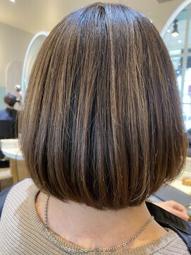 アンフィ 矢向(Anphi) ハイライトボブ