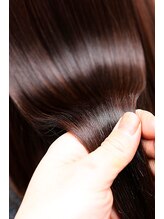 話題になった酸熱トリートメントも根強い人気!!熱は敵じゃない☆味方にすれば最強のツヤ髪が手に入る♪