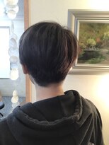 モア&nbsp;カットカラー