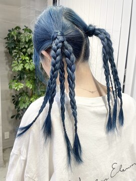 ソル 栄矢場町(SOL) ブルーヘア/ヘアアレンジ/三つ編みアレンジ/セルフアレンジ