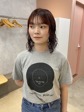 アマーク(a mark) 【松本 華】ゆるめパーマ× 赤髪