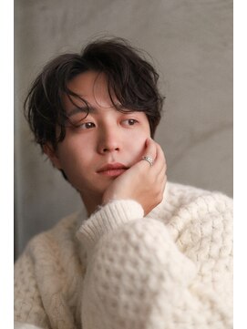 アットラブ バイ ベル(at'LAV by Belle) 無造作パーマ×センターパート