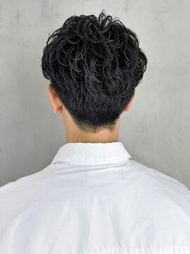 アイティーバイアルバム 藤沢店(IT by ALBUM) 透明感カラーツーブロック短髪束感韓国マッシュ_ba527321